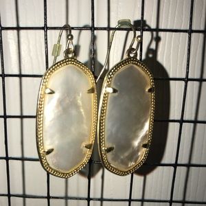 Kendra Scott White Pearl Elle Gold Drop Earrings